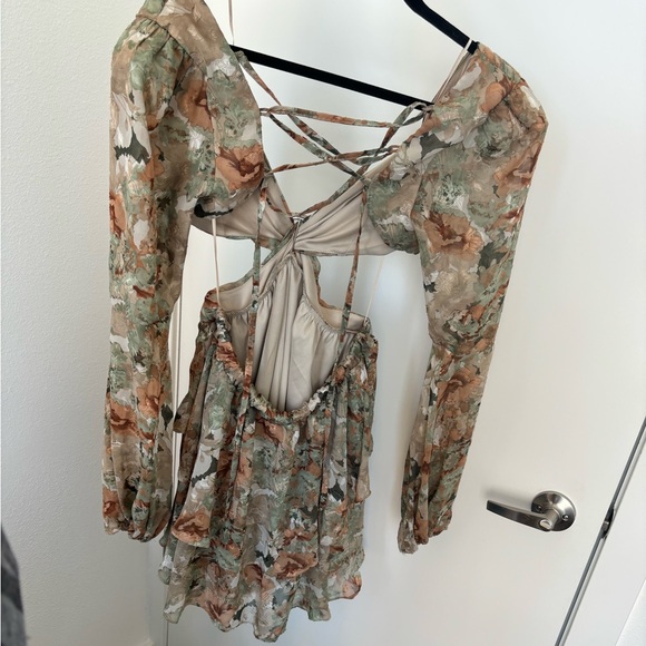 Cutout dress - Picture 5 of 6